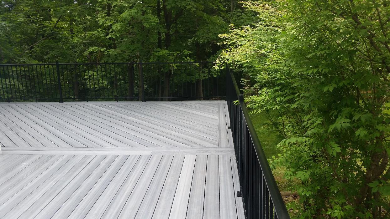 Estridge Deck and Patio LLC Image