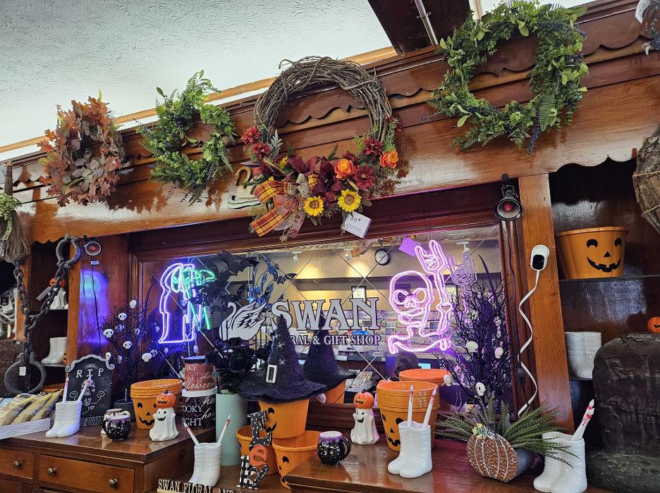 Swan Floral & Gift Shop - Erlanger, KY