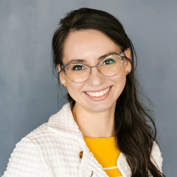 Daryna Kutuza, DDS, DMD Logo