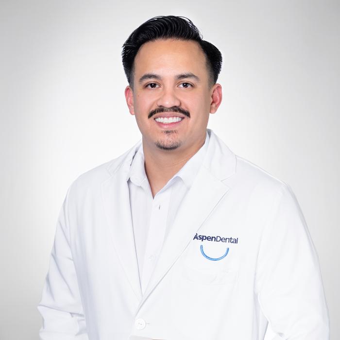Lorenzo Cruz, DDS, DMD Logo