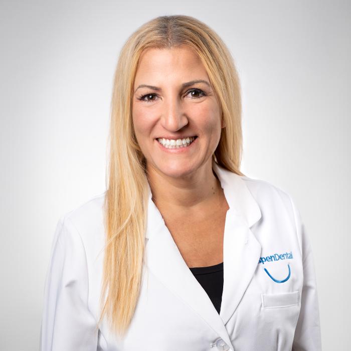 Melissa Thompson Logo