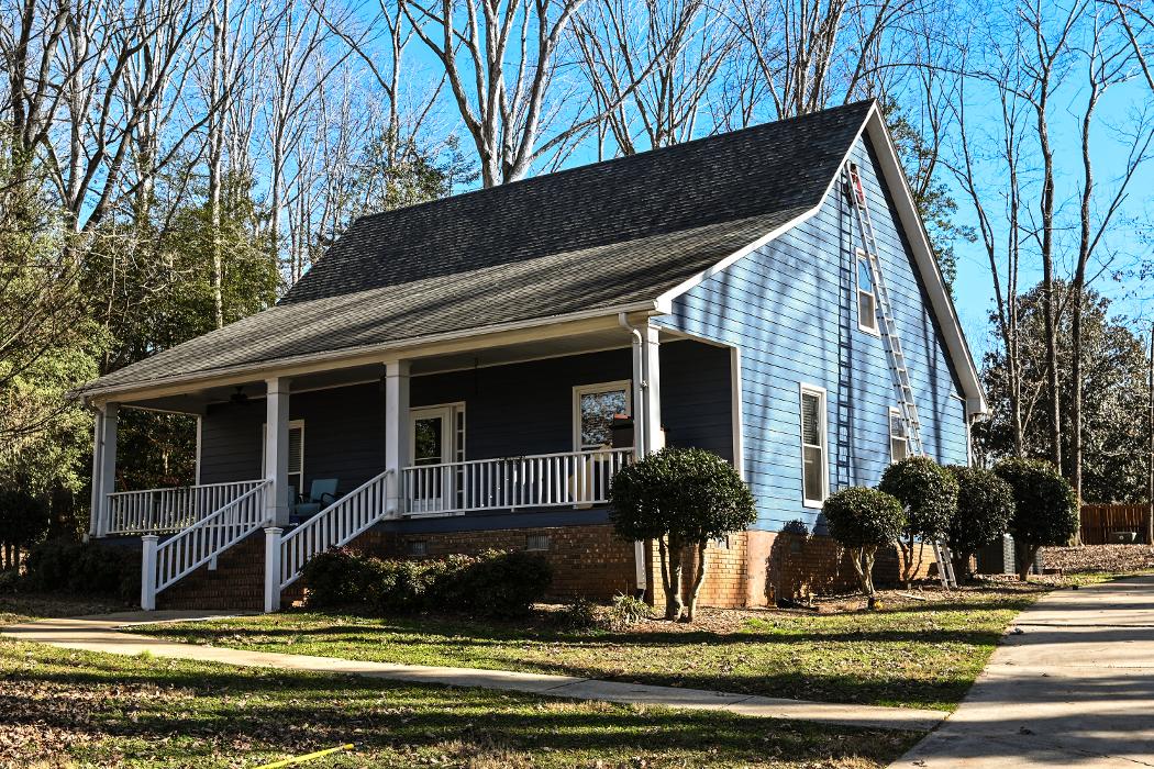 Peak Roofing & Solar Image