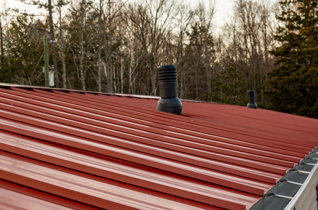 Peak Roofing &amp; Solar Logo