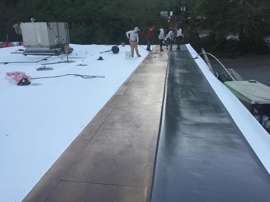 Atlanta Roofing Specialists Image