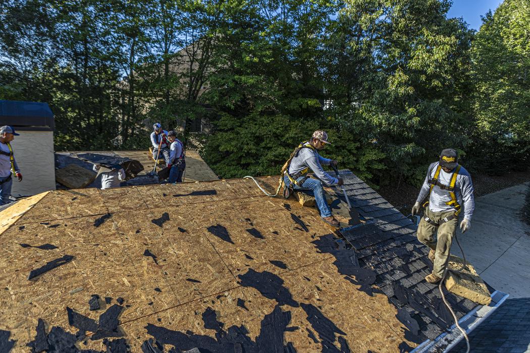 Atlanta Roofing Specialists Image