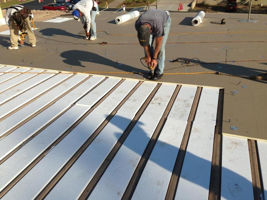 Atlanta Roofing Specialists Image