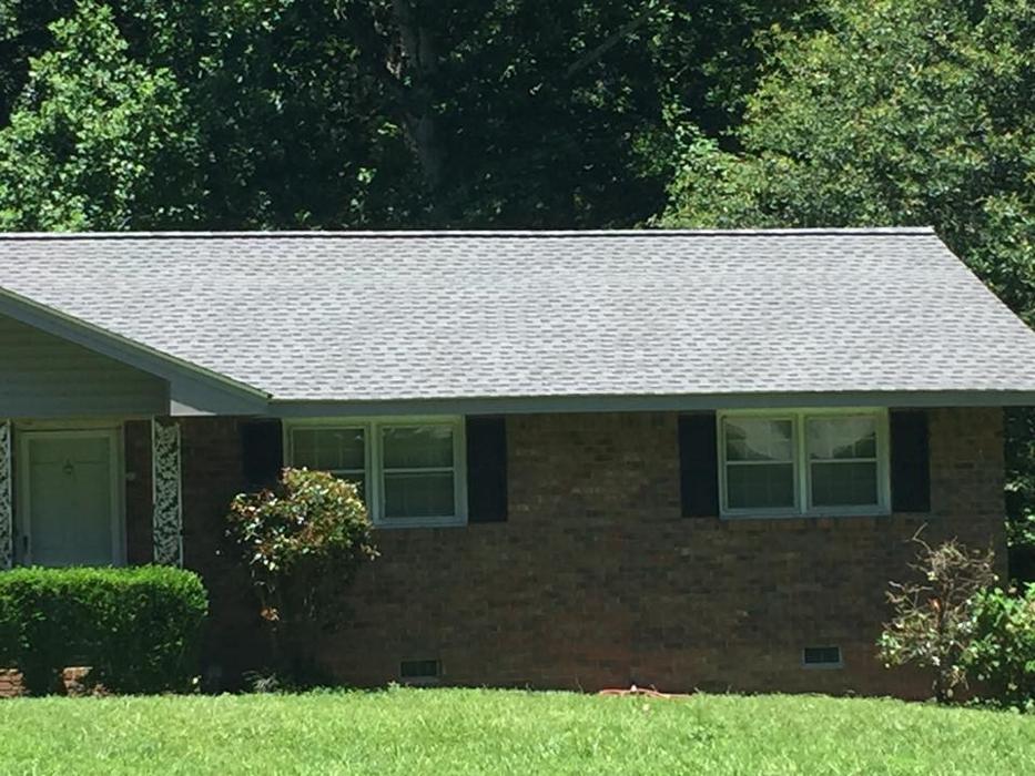 Atlanta Roofing Specialists Image