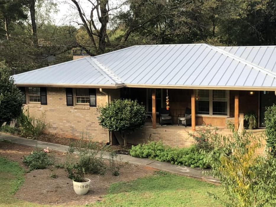 Atlanta Roofing Specialists Image