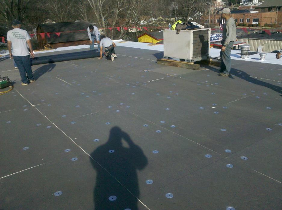 Atlanta Roofing Specialists Image