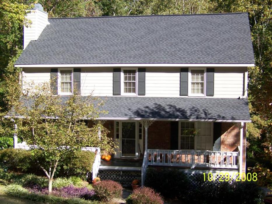 Atlanta Roofing Specialists Image