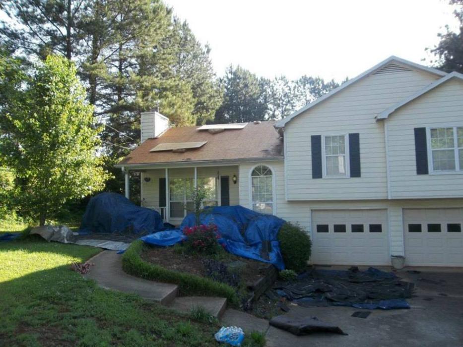 Atlanta Roofing Specialists Image