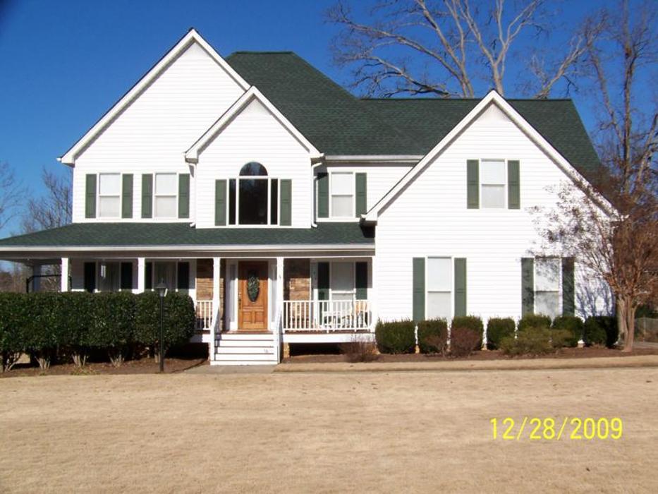 Atlanta Roofing Specialists Image