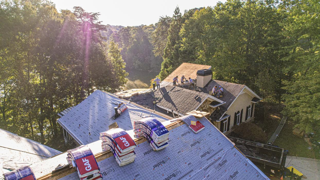 Atlanta Roofing Specialists Image