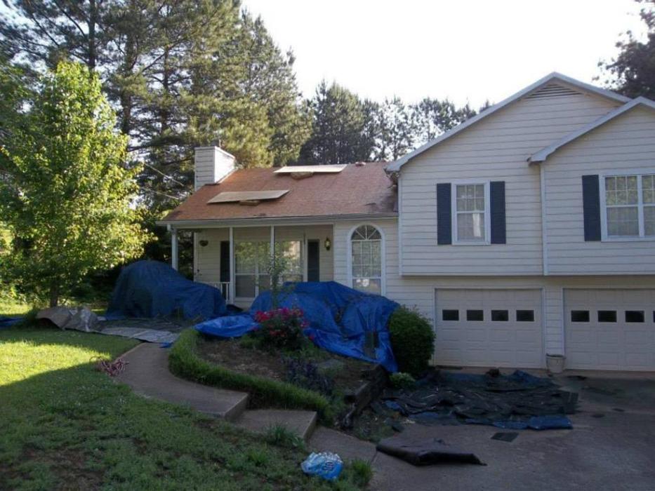 Atlanta Roofing Specialists Image