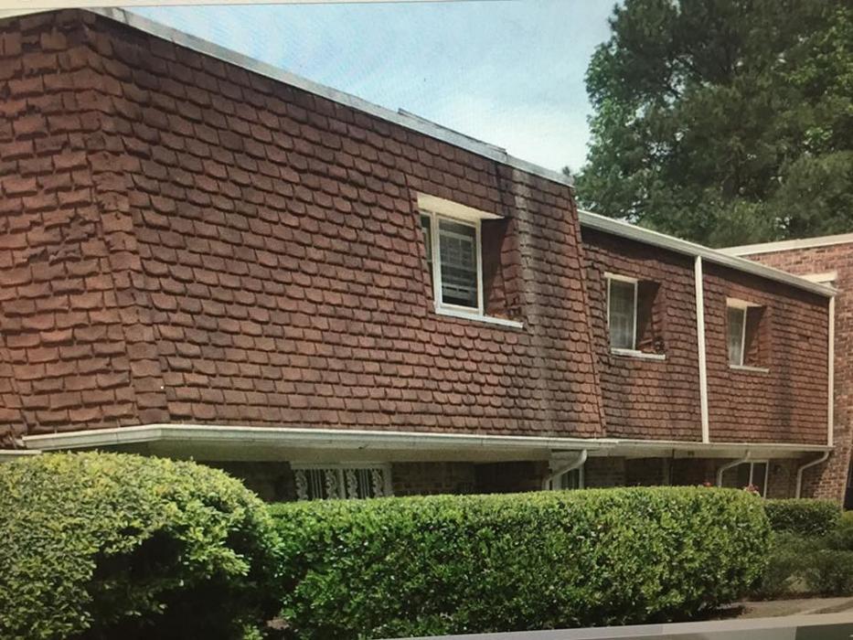 Atlanta Roofing Specialists Image