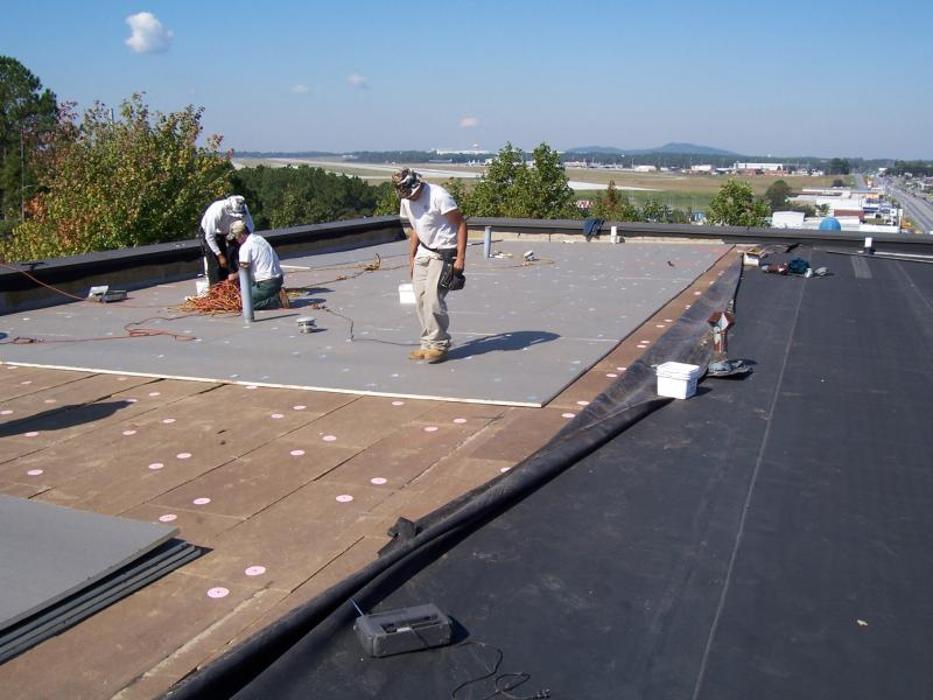 Atlanta Roofing Specialists Image