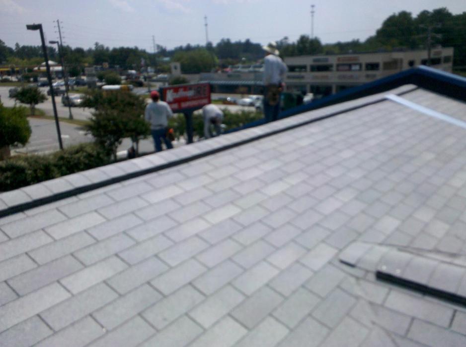 Atlanta Roofing Specialists Image