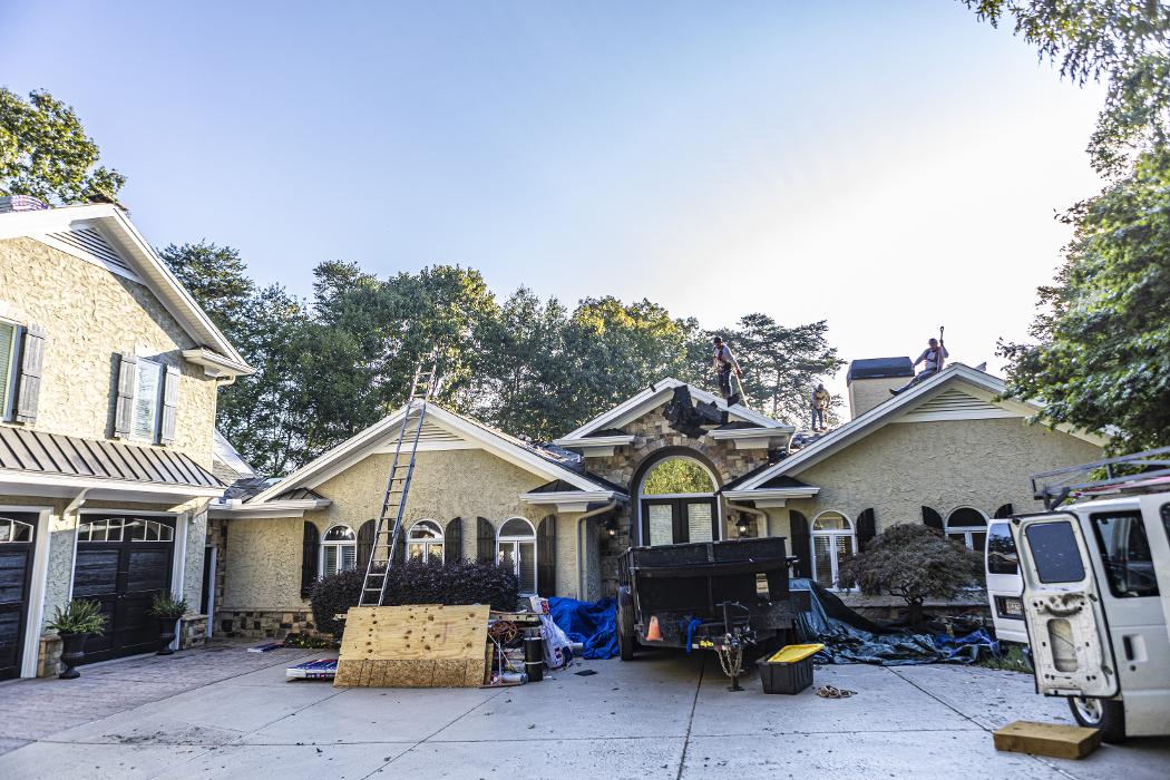 Atlanta Roofing Specialists Image