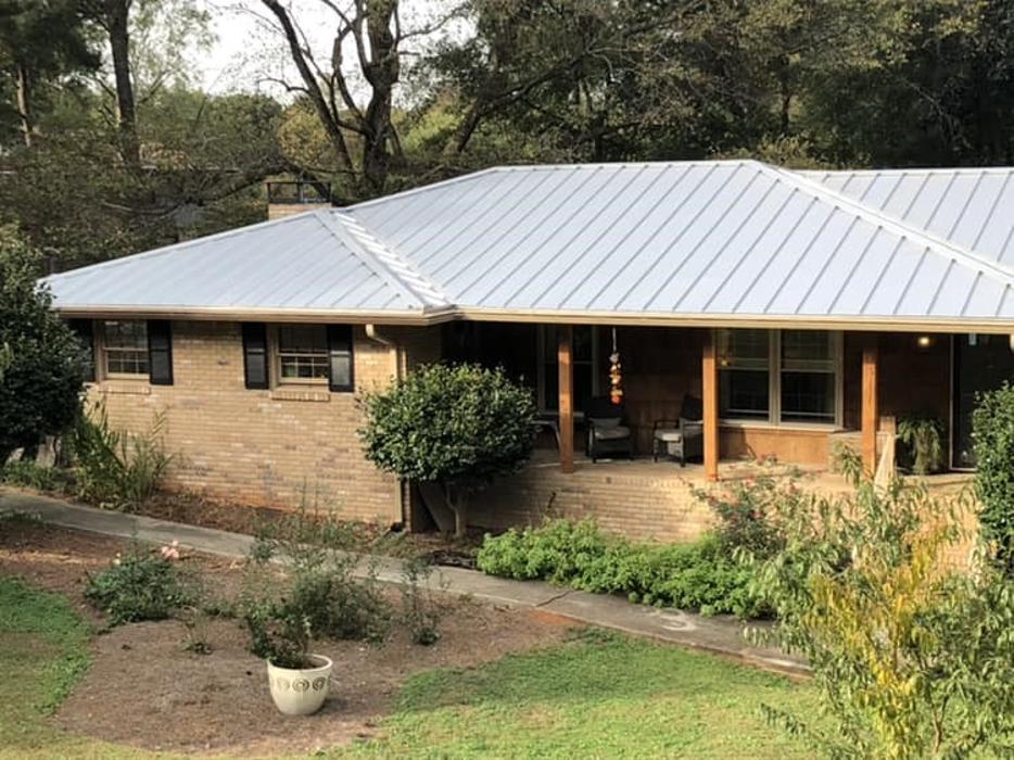 Atlanta Roofing Specialists Image