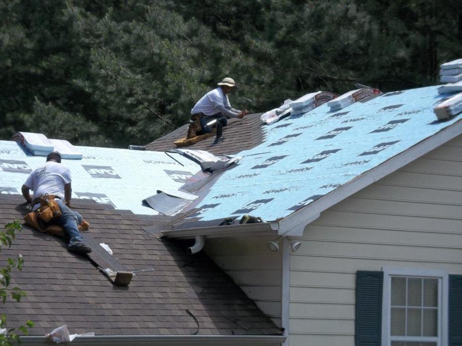 Atlanta Roofing Specialists Image