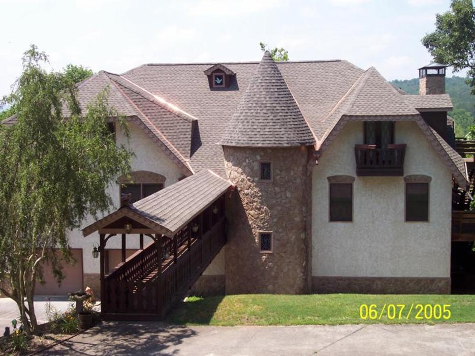 Atlanta Roofing Specialists Image