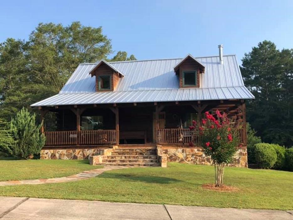 Atlanta Roofing Specialists Image