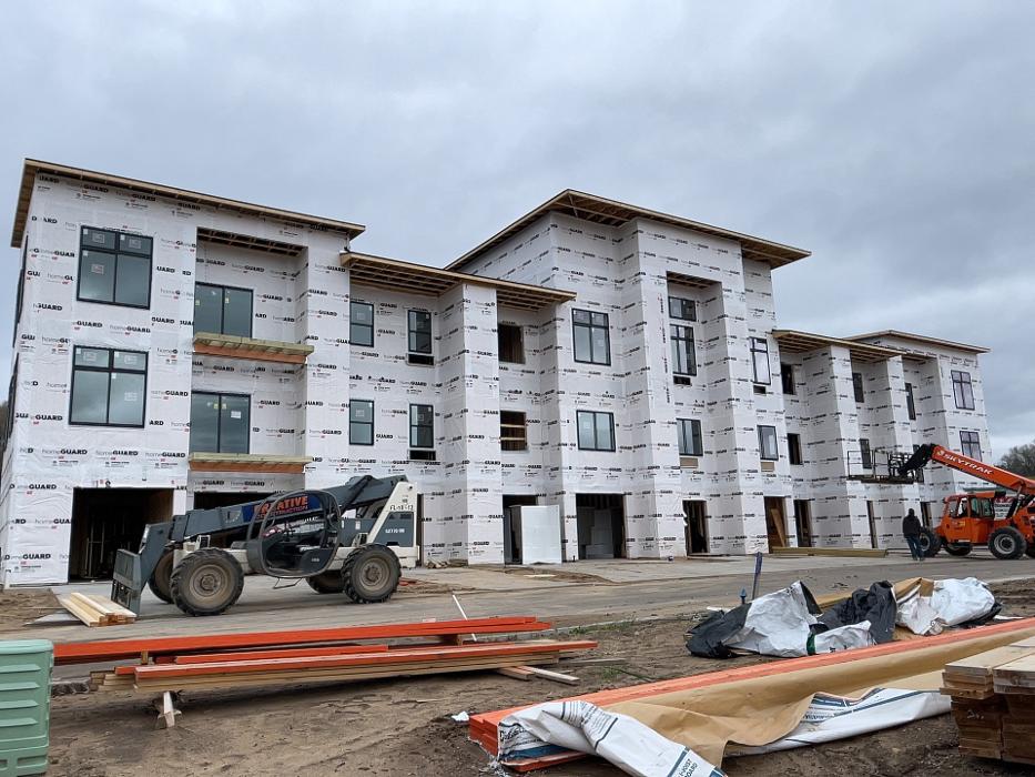 FOREVER Exteriors Image