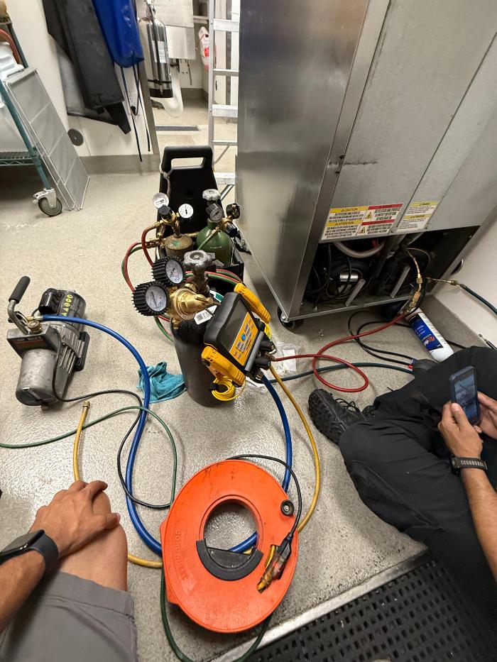 HomeHelp Appliance Experts Logo