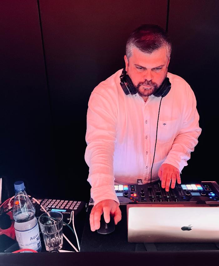 Hochzeits DJ Marco Jösch - DJ Emjay, Uhlandstraße in Vallendar