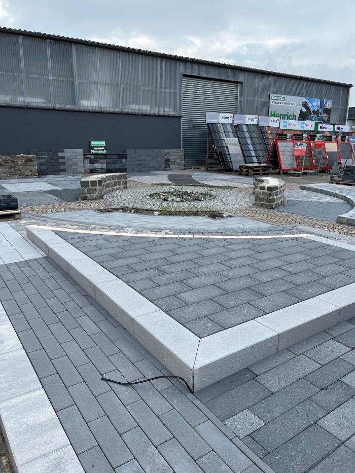 Henrich Baustoffzentrum GmbH & Co. KG, Alte Poststraße in Much