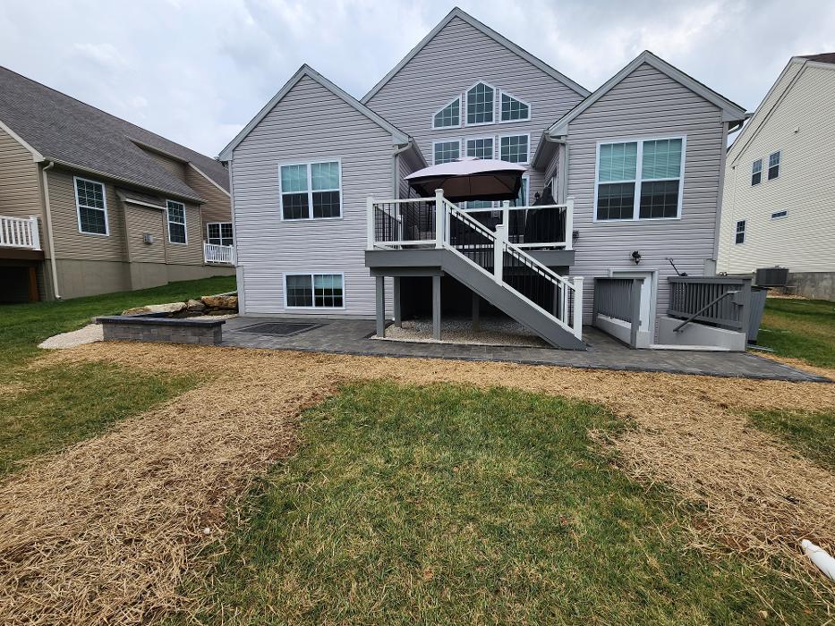 Craig's Lawncare and Hardscaping Image