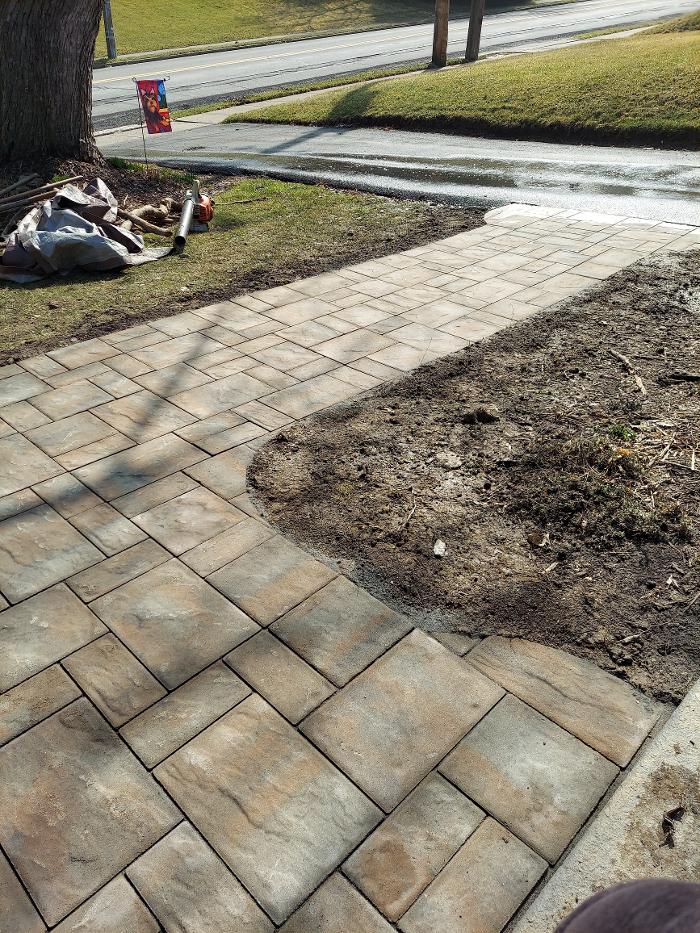 Craig's Lawncare and Hardscaping Image