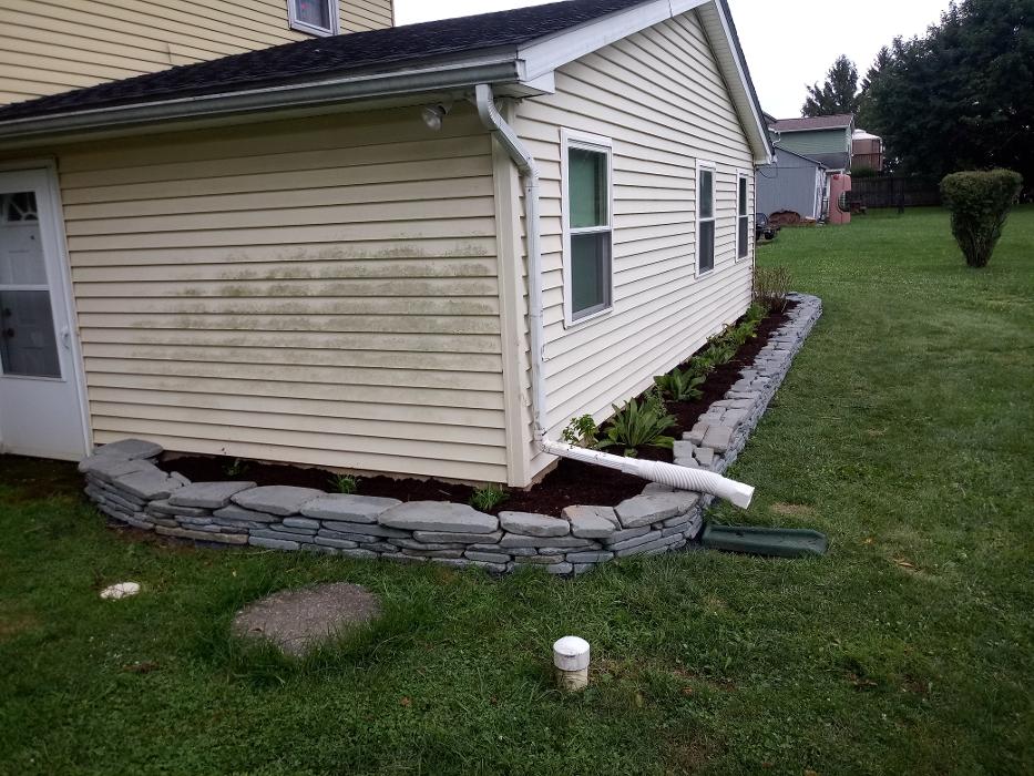 Craig's Lawncare and Hardscaping Image
