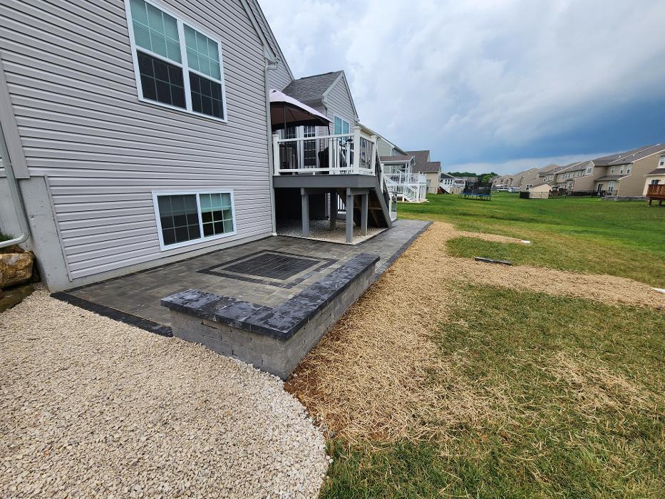 Craig's Lawncare and Hardscaping Image