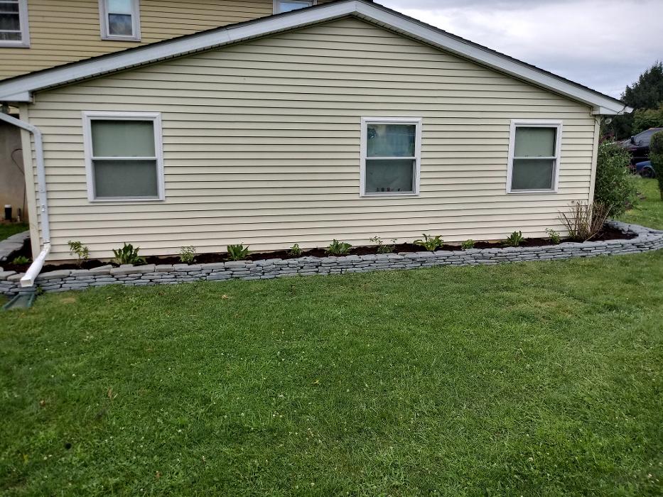 Craig's Lawncare and Hardscaping Image