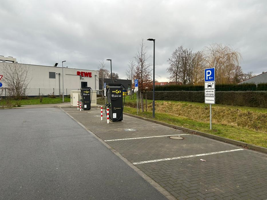 EWE Go HOCHTIEF Ladepartner-Ladestation, Bahnhofstraße in Schöppenstedt