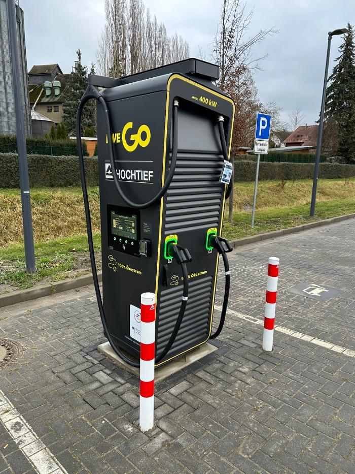 EWE Go HOCHTIEF Ladepartner-Ladestation, Bahnhofstraße in Schöppenstedt