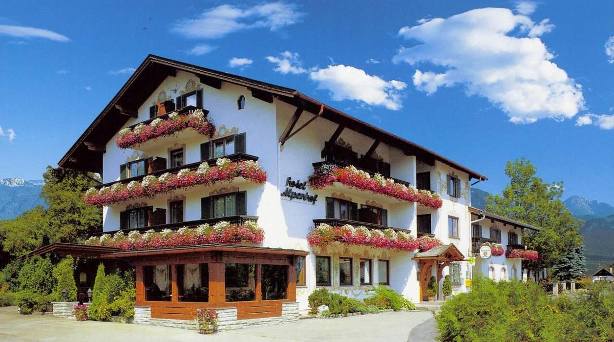 Alpenhof Wallgau Inh. Katharina Röthlisberger, Mittenwalder Straße in Wallgau