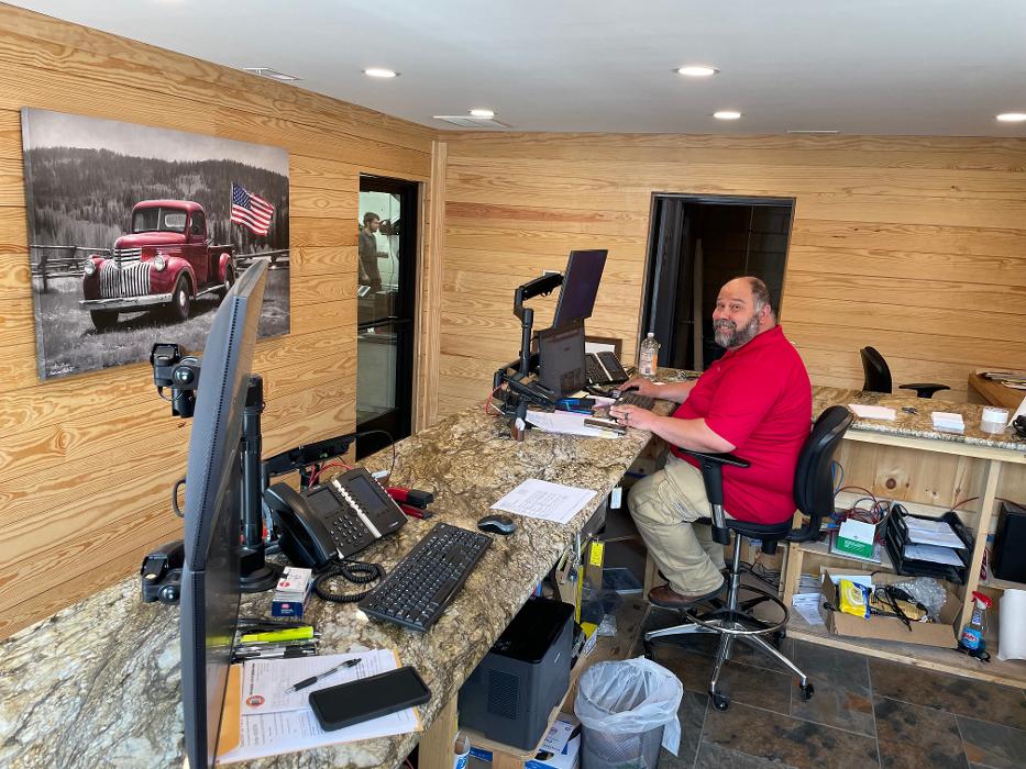 American Pride Truck Shop Image