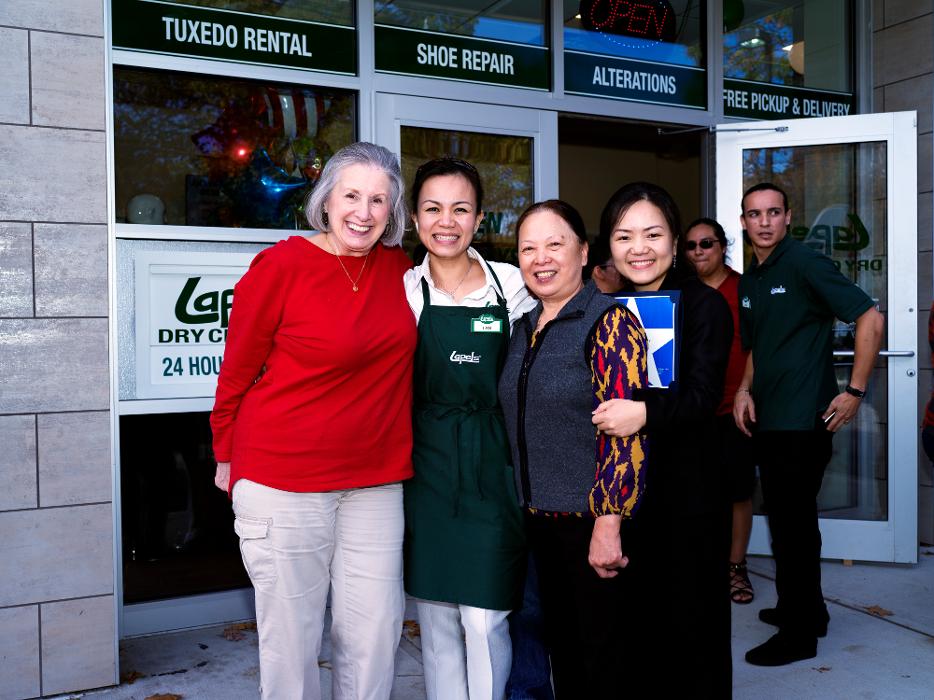 Lan's Lapels Cleaners - Wilmington Image