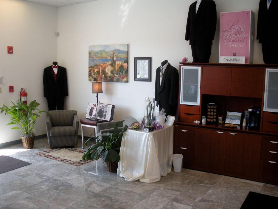 Lan's Lapels Cleaners - Wilmington Image