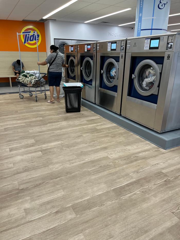 Tide Laundromat Image