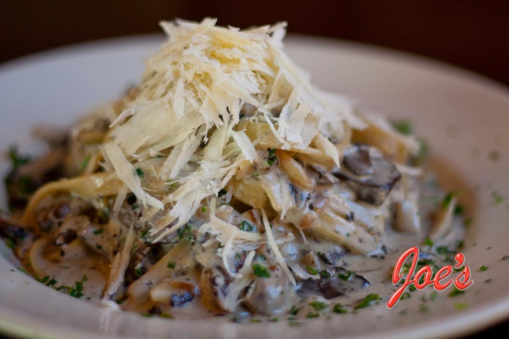 Joe's Diner & Pizza Image