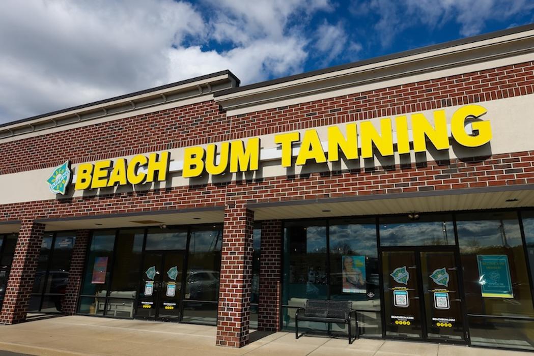 Beach Bum Tanning & Airbrush Salon - Plainview, NY