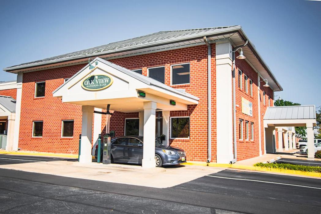 Oak View National Bank Logo
