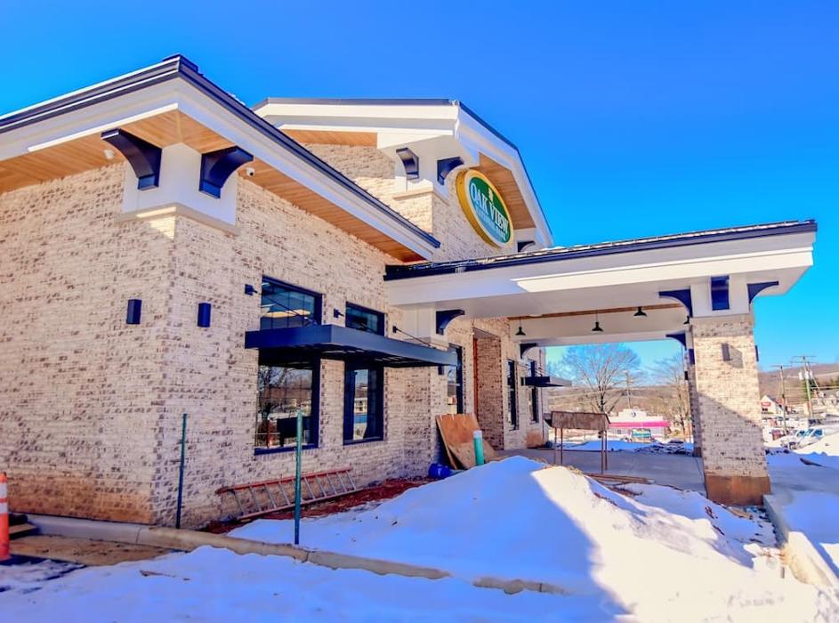 Oak View National Bank Logo