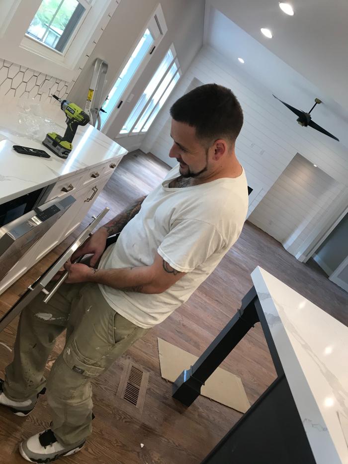 Universal Services LLC Image