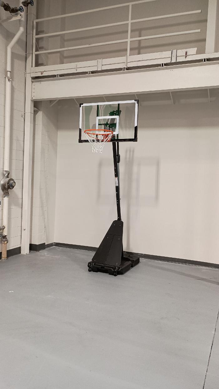 Universal Services LLC Logo