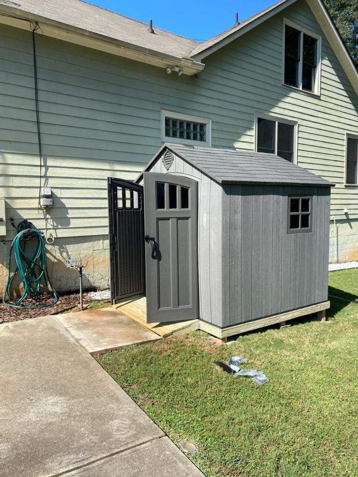 Universal Services LLC Image