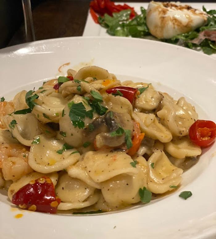 Bianco Rosso Wine Bar & Restaurant - Wilton, CT